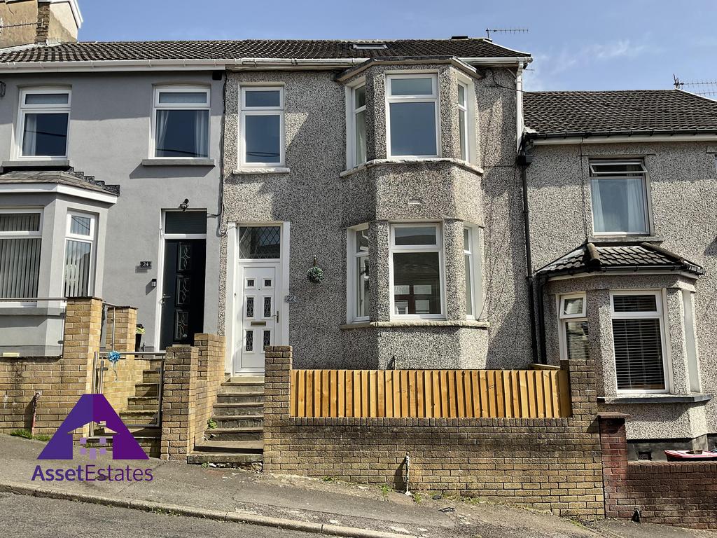 Coronation Road, Six Bells, Abertillery 4 bed terraced house £775 pcm