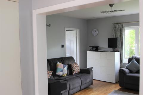 3 bedroom house to rent - Primley Park Drive, Leeds, West Yorkshire, LS17