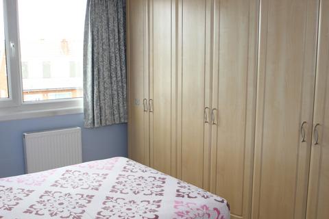 3 bedroom house to rent - Primley Park Drive, Leeds, West Yorkshire, LS17