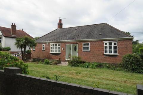 3 bedroom bungalow for sale - Pipers Lane, Nuneaton, Warwickshire, CV10 0RH