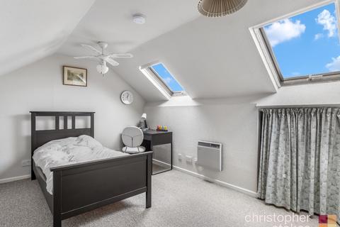 10 Felstead Road, Waltham Cross, EN8 7HB