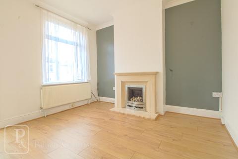 3 bedroom end of terrace house to rent, Bergholt Road, Colchester, Essex, CO4