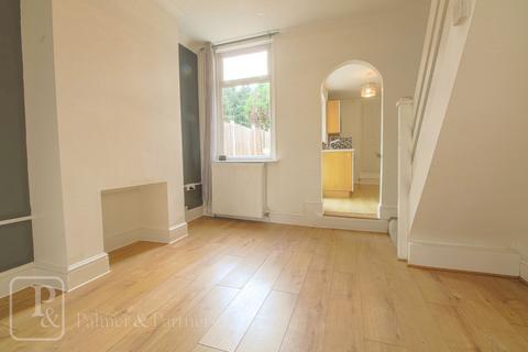 3 bedroom end of terrace house to rent, Bergholt Road, Colchester, Essex, CO4