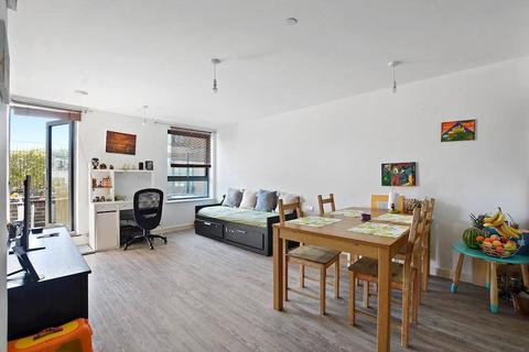 2 bedroom apartment for sale, High Road, Wembley, HA9