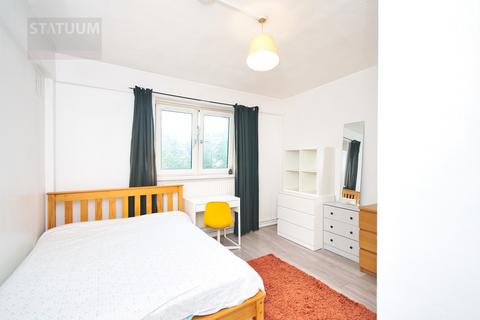 3 bedroom apartment to rent, Approach Road, Victoria Park, Bethnal Green, London, E2