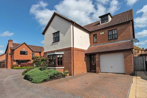 5 bedroom detached house for sale - Clare Croft, Milton Keynes MK10