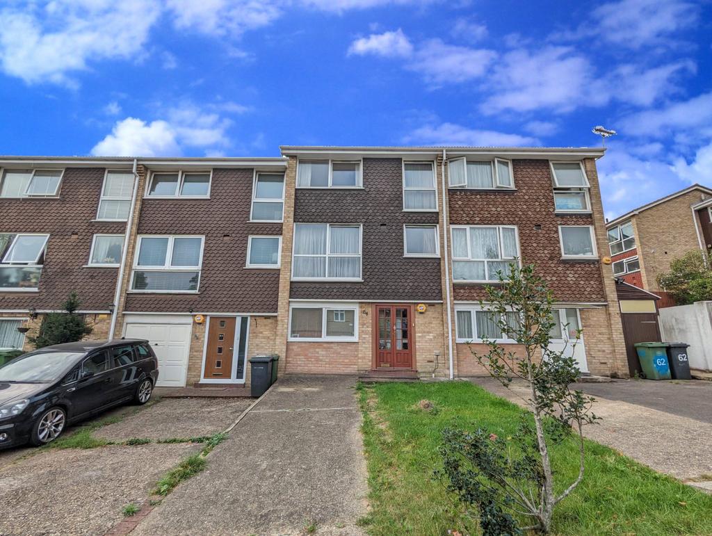 Ravensbourne Park Crescent, Catford, London, SE6 4 bed house for sale