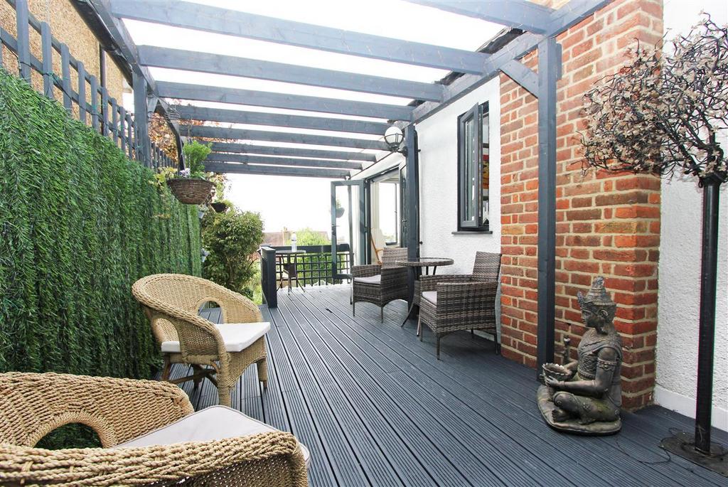 Side Decking area
