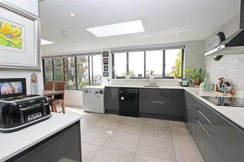 7a Beechwood Road, South Croydon, CR2 0AE