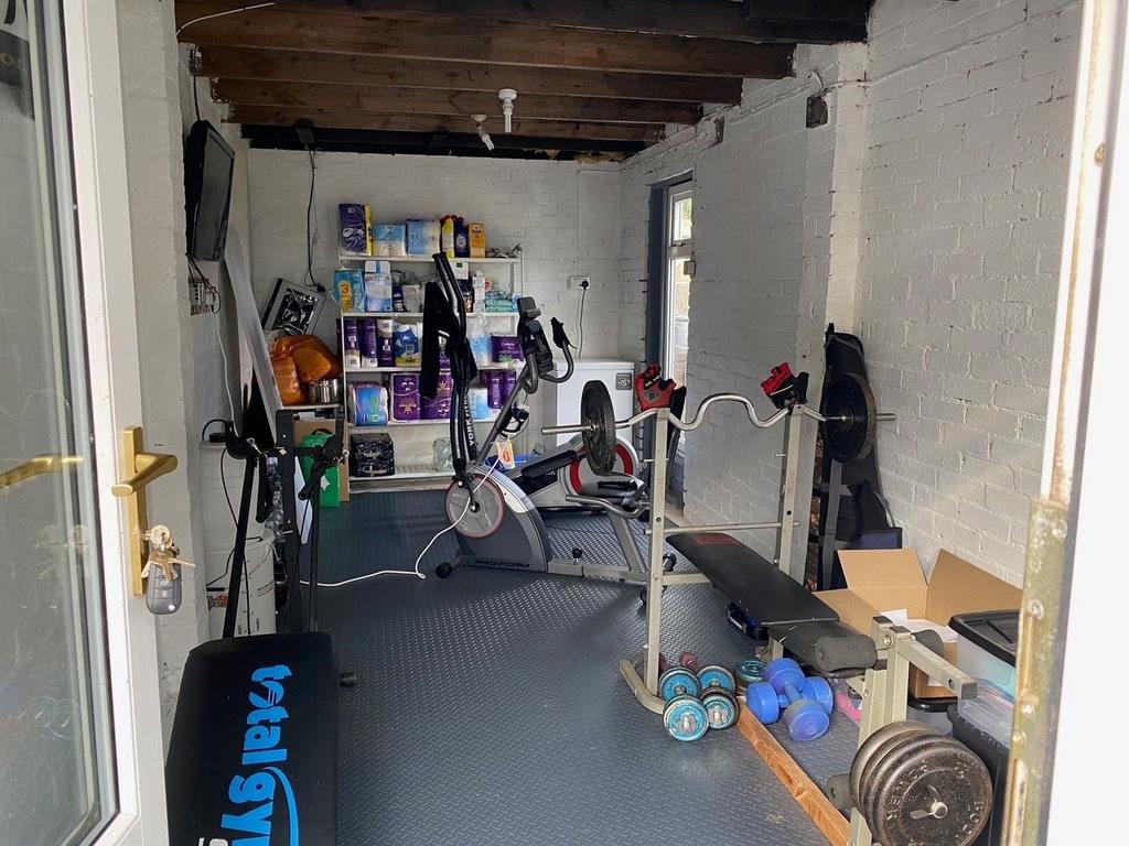 Garage/store