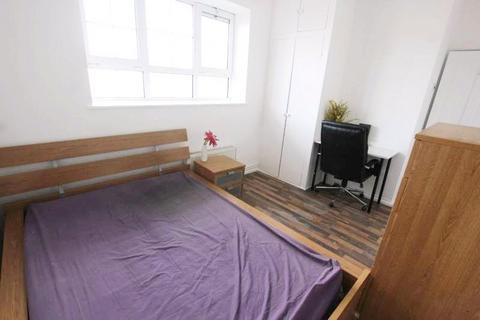 4 bedroom apartment to rent, Trinidad House, Gill Street, London, E14