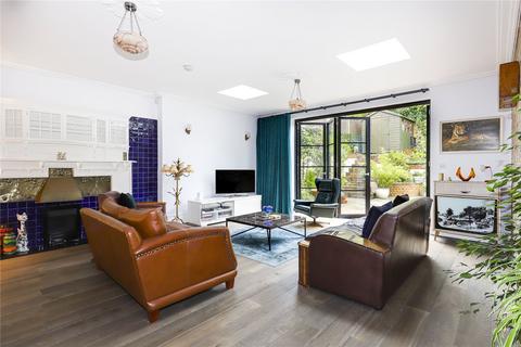 4 bedroom semi-detached house for sale - Victoria Road, London, N22