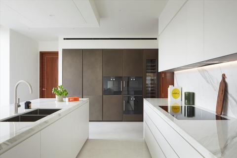3 bedroom penthouse for sale - Lancer Square, Kensington Church St, London W8 4LD