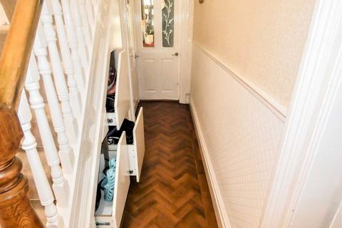 4 bedroom semi-detached house for sale, Dentons Green Lane, Dentons Green
