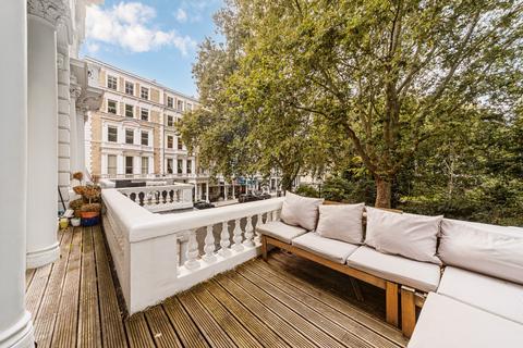 2 bedroom apartment to rent, Courtfield Gardens, SW5