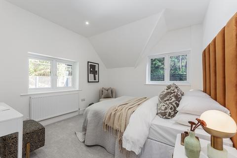 High Dene Cottage Camp Road, Woldingham, Caterham, CR3 7LH