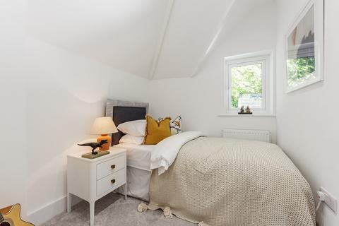 High Dene Cottage Camp Road, Woldingham, Caterham, CR3 7LH