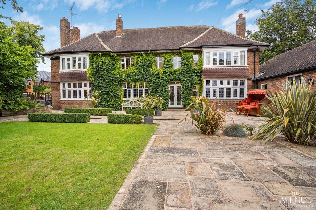 High Oakham Road, Mansfield... 6 bed detached house £1,000,000