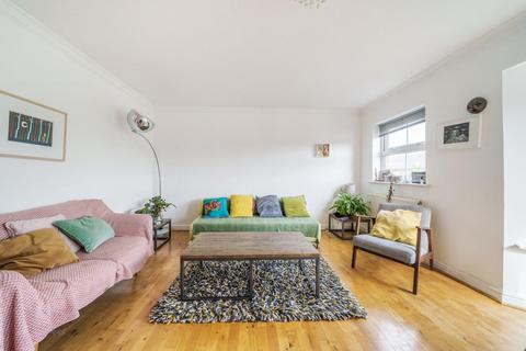 2 bedroom flat for sale - Osier Mews, Chiswick