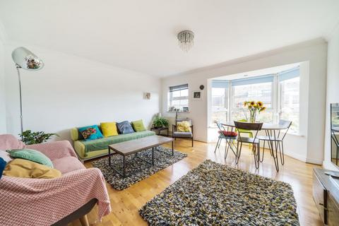 2 bedroom flat for sale, Osier Mews, Chiswick