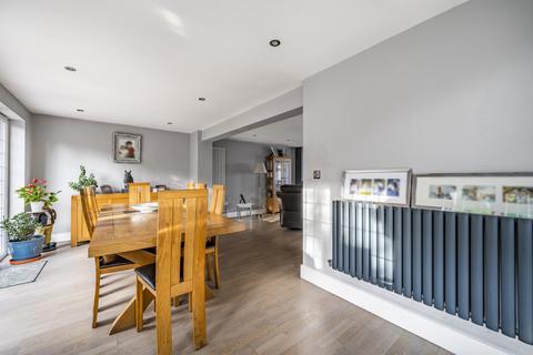 21 Wessex Drive, Erith, DA8 3AE
