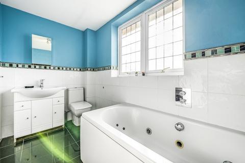 21 Wessex Drive, Erith, DA8 3AE