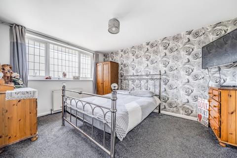 21 Wessex Drive, Erith, DA8 3AE