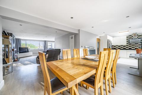21 Wessex Drive, Erith, DA8 3AE
