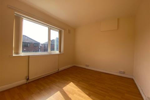 9 Moorside Crescent, Droylsden, Manchester, M43 7HT