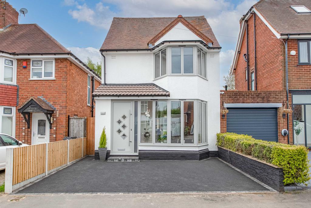 Springfield Drive, Halesowen, West... 3 bed semidetached house £350,000