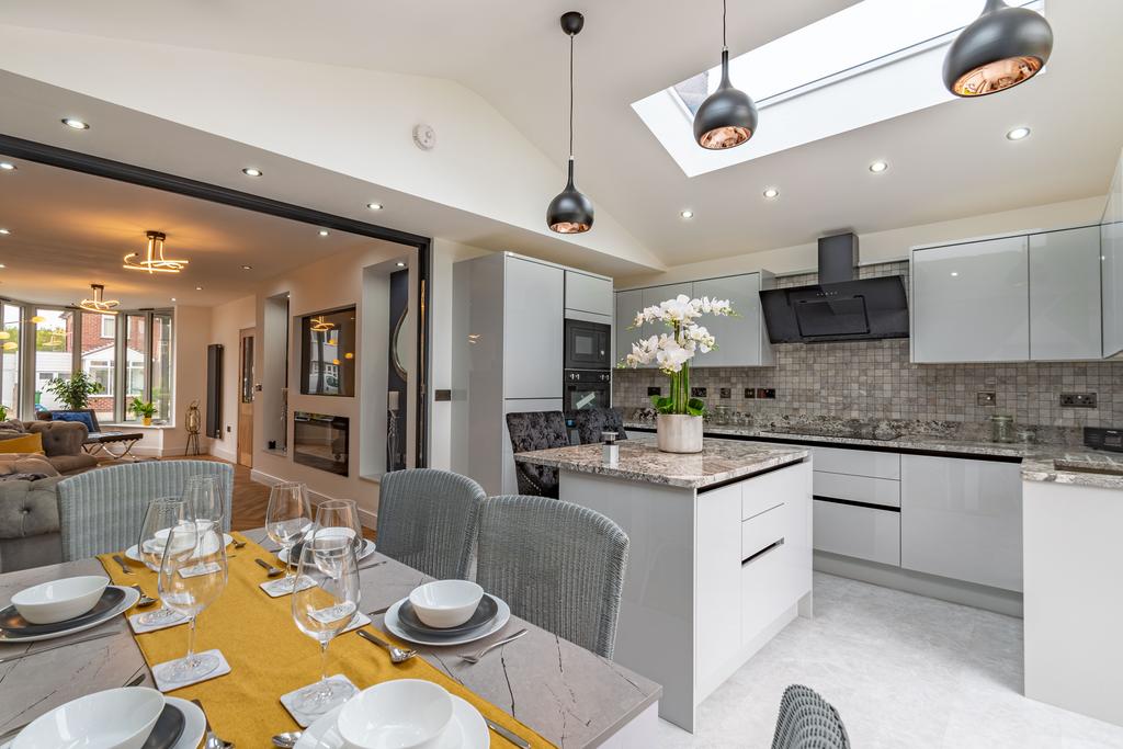 Springfield Drive, Halesowen, West... 3 bed semidetached house £350,000