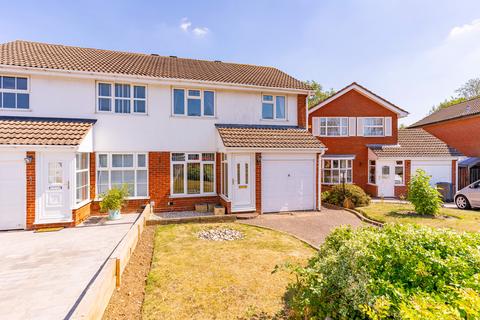 6 Lowfield Close, Halesowen, B62 0EZ