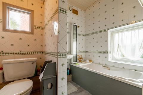 33 Bower Lane, Quarry Bank, Brierley Hill, DY5 2DP