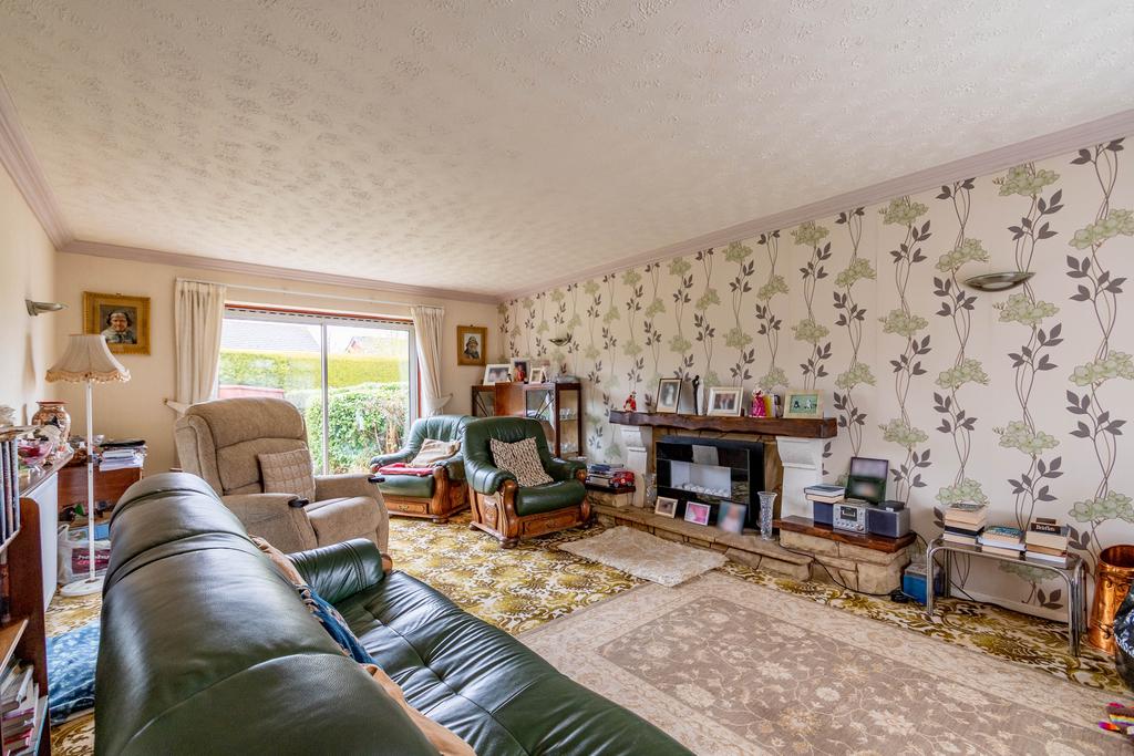 Larkhill Road, Stourbridge, West Midlands, DY8 4 bed detached house for