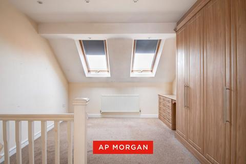 3 bedroom terraced house for sale, Hagley Road, Halesowen, West Midlands, B63