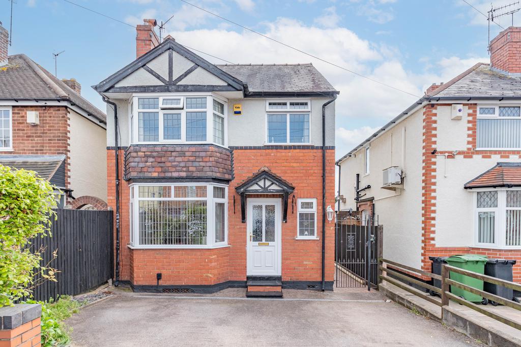 Crabourne Road, Dudley, West... 3 bed detached house for sale £280,000