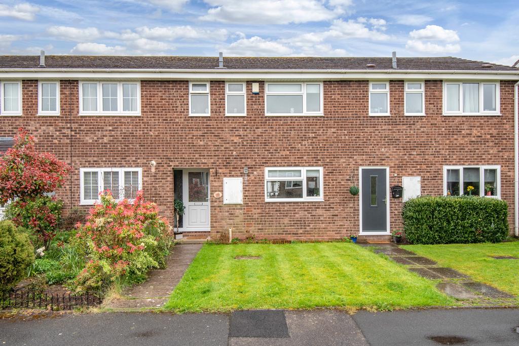 Buckfast Close, Bromsgrove... 3 bed terraced house £190,000