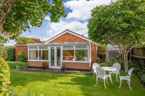 3 bedroom bungalow for sale - Rosemary Drive, Stoke Prior, Bromsgrove, Worcestershire, B60