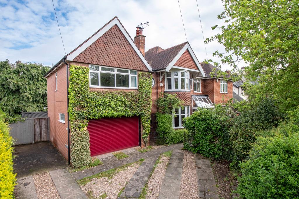 Marlborough Avenue, Aston Fields, Bromsgrove, Worcestershire, B60 6 bed