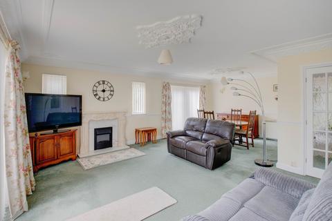 4 bedroom bungalow for sale, Crown Lane, Wychbold, Droitwich, Worcestershire, WR9