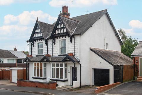 2 bedroom semi-detached house for sale - Manor Road, Studley, Warwickshire, B80