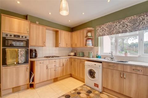 19 Manor Road, Studley, B80 7LN