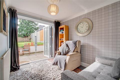 19 Manor Road, Studley, B80 7LN