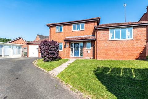 4 bedroom detached house for sale, Cornwell Close, Wirehill, Redditch, Worcestershire, B98