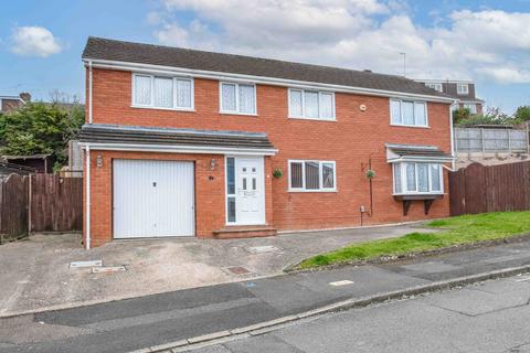 4 bedroom detached house for sale - Marlpool Drive, Batchley, Redditch, Worcestershire, B97