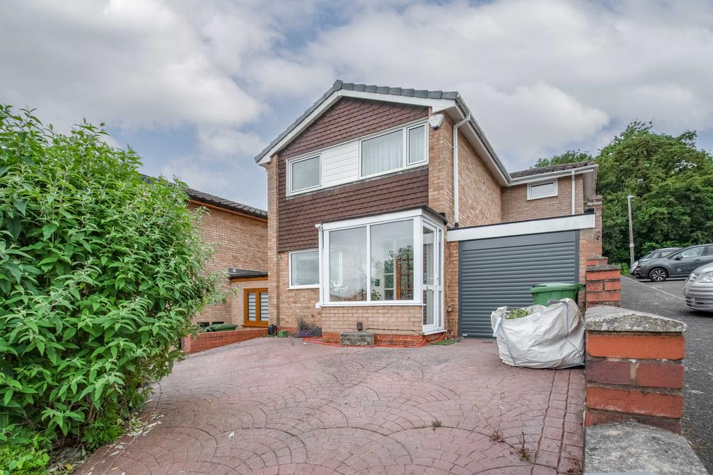 Salford Close, Woodrow South, Redditch, Worcestershire, B98 3 bed link