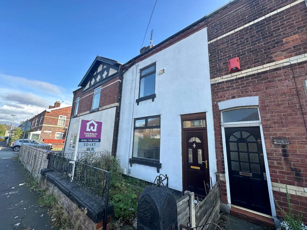 Ellesmere Street, Swinton, M27 3 bed terraced house £1,050 pcm (£242 pw)