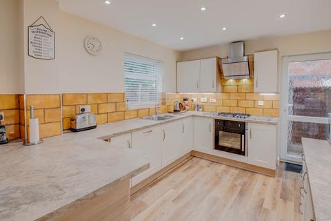 3 bedroom detached house for sale, Terrys Close, Abbeydale, Redditch, Worcestershire, B98
