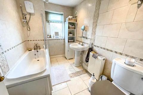 3 bedroom semi-detached house for sale, Highland Road, Great Barr, B43