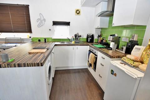 2 bedroom flat for sale - Follager Road, Rugby, Warwickshire, CV21 2JF